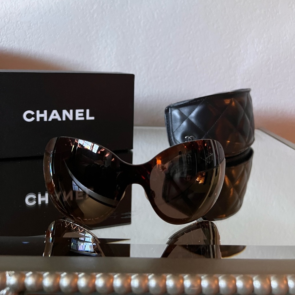 Chanel quilted sunglasses